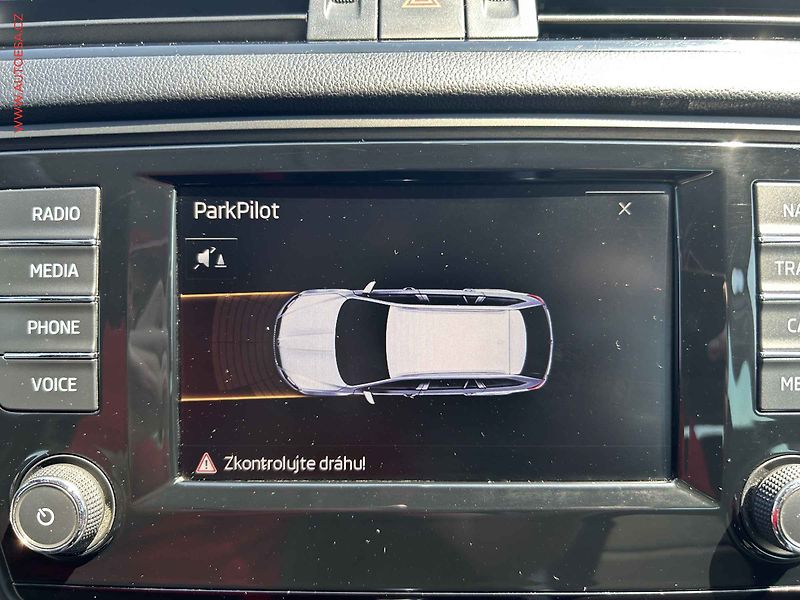 Škoda Octavia (2017) 2.0 TDI 4x4, DSG, bixen - fotka 22 z 24