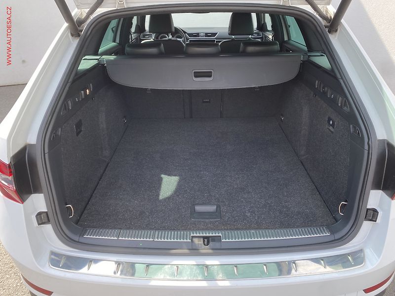 Škoda Superb (2018) 2.0 TSI 4x4, L&K, DSG, TZ - fotka 7 z 19
