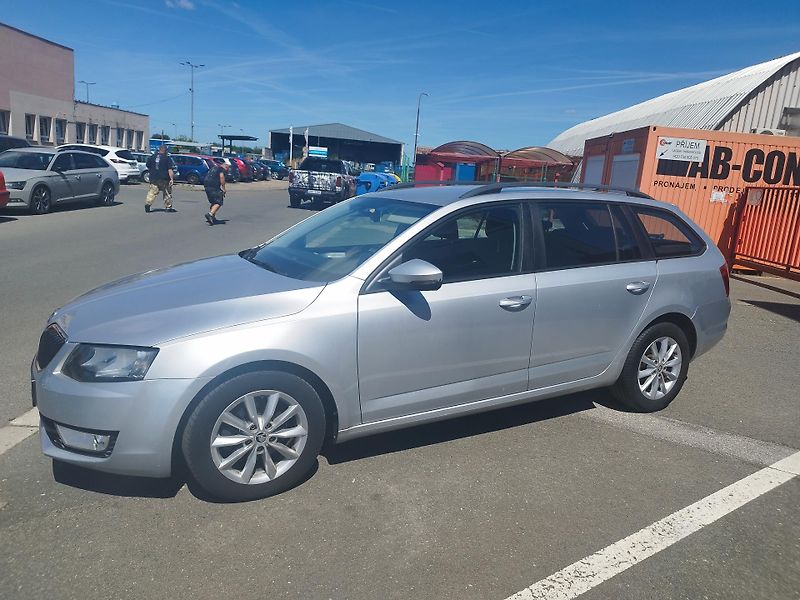 Škoda Octavia III.1.6TDI,volat-608 081 843 - fotka 6 z 16