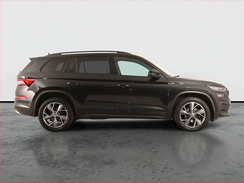 Škoda Kodiaq (2022) Sportline 1.5 TSI, digi klima - fotka 6 z 27