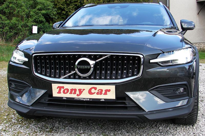 Volvo V60 CC 2.0B4 AWD MildHybrid ZADÁN! - fotka 33 z 46