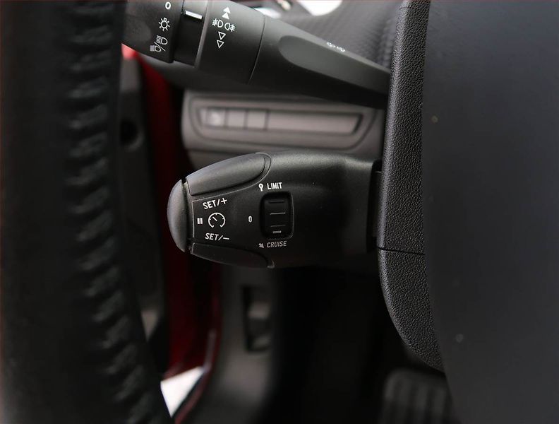 Peugeot 2008 (2018) 1.2 PureTech, Serv.kniha - fotka 19 z 20