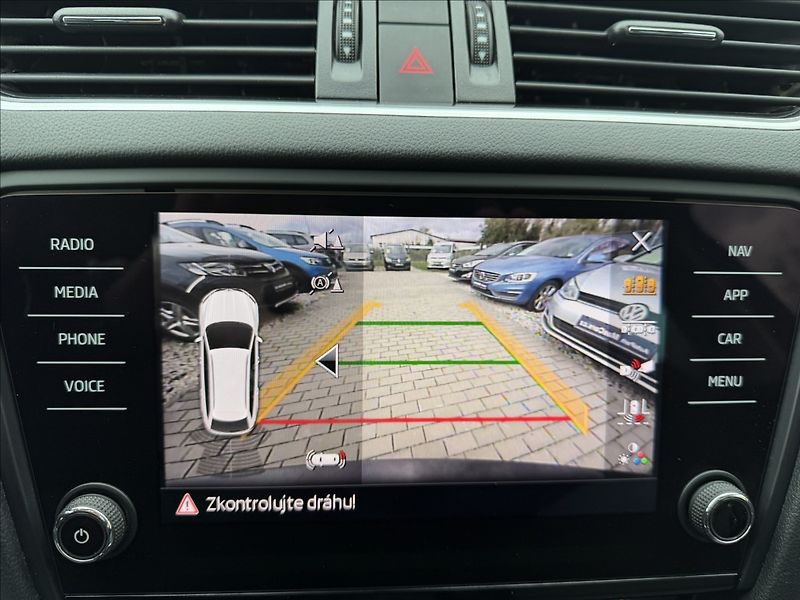 Škoda Octavia III 1.6 TDI Style DSG/Panorama - fotka 14 z 23