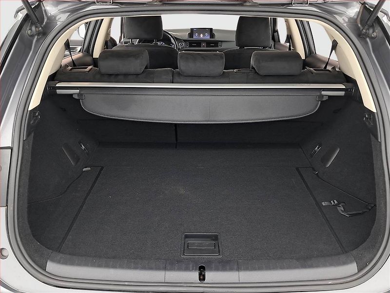 Lexus CT 200h (2016) 200h, Automat, Navi, Tempomat - fotka 14 z 23