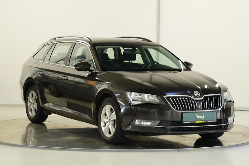 Škoda Superb - fotka 8 z 36