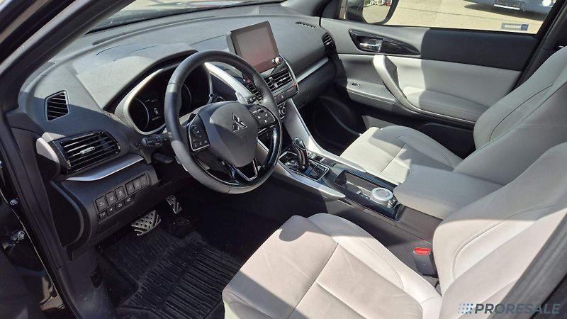 Mitsubishi Eclipse CROSS 2,4 MIVEC 4WD - fotka 5 z 18
