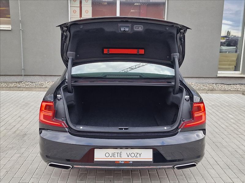 Volvo S90 D5 173kW Inscription,původ ČR - fotka 39 z 50
