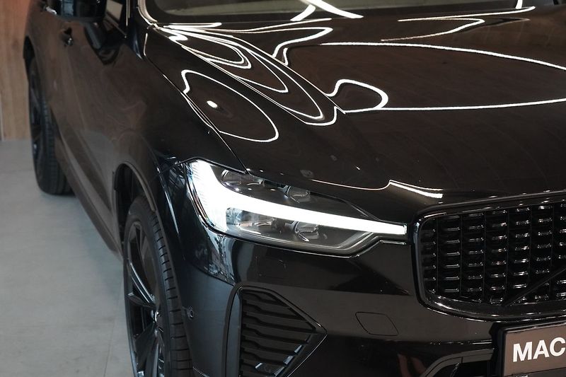 Volvo XC60 B5 Plus Black Edition, 360° - fotka 5 z 44
