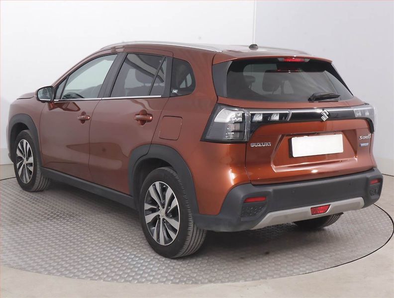 Suzuki SX4 S-Cross (2021) Elegance 1.4 BoosterJet - fotka 4 z 16