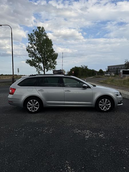Škoda Octavia (2019) 1. Majitel, Dovoz - fotka 5 z 21