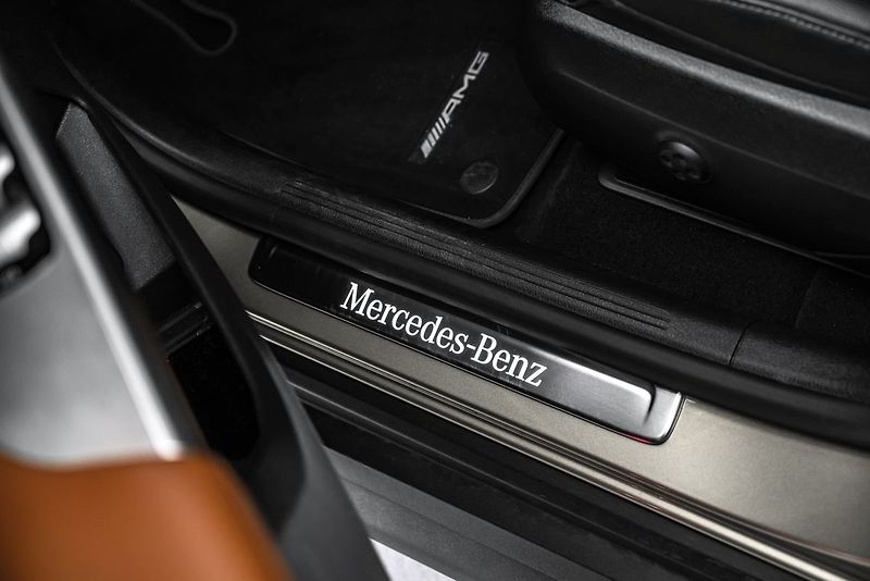 Mercedes-Benz GLC AMG 4M Nappa HuD - fotka 18 z 22