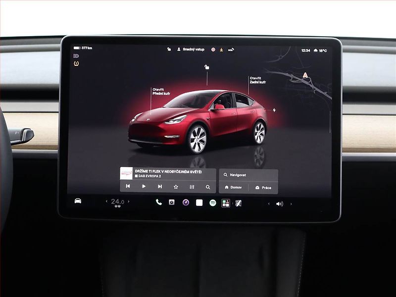Tesla Model Y (2022) Long Range AWD 79kWh, SoH 94% - fotka 9 z 23