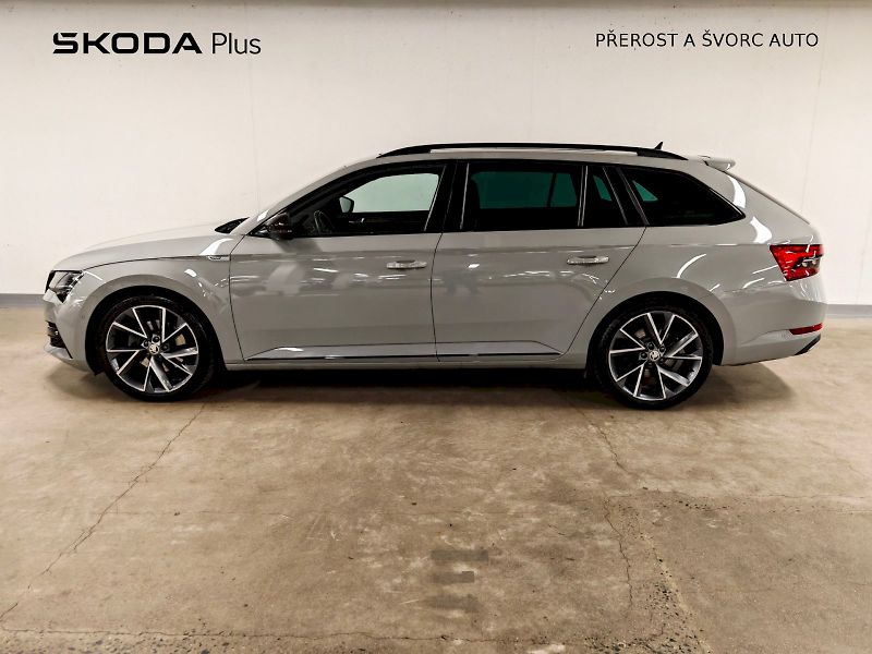 Škoda Superb (2023) Combi 2.0 TSI 140 kW DSG Sport - fotka 3 z 32