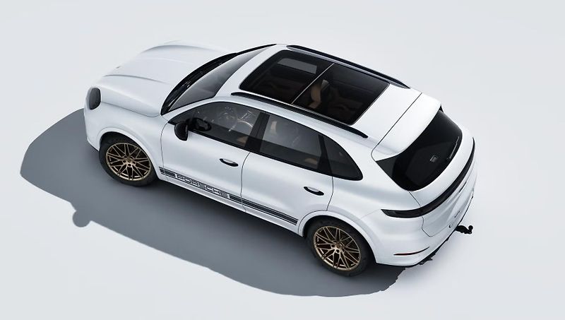 Porsche Cayenne (2026) Black Edition - fotka 4 z 14