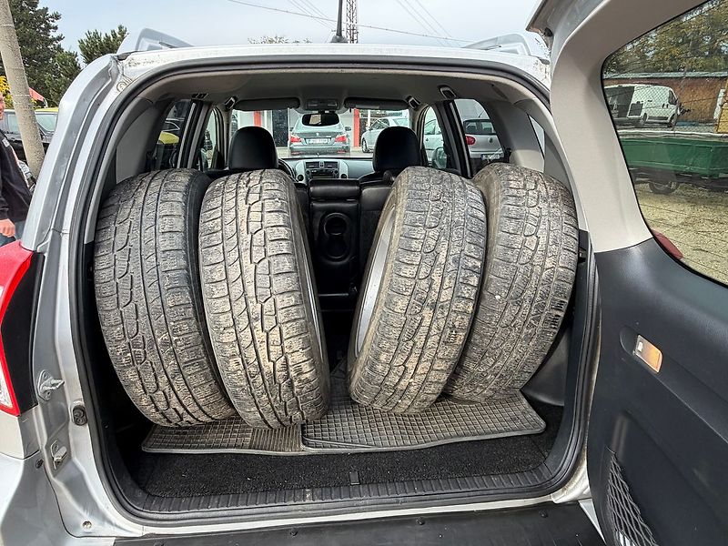 Toyota RAV4 2.2 D-CAT 110KW*4X4*71.TIS KM* - fotka 5 z 28