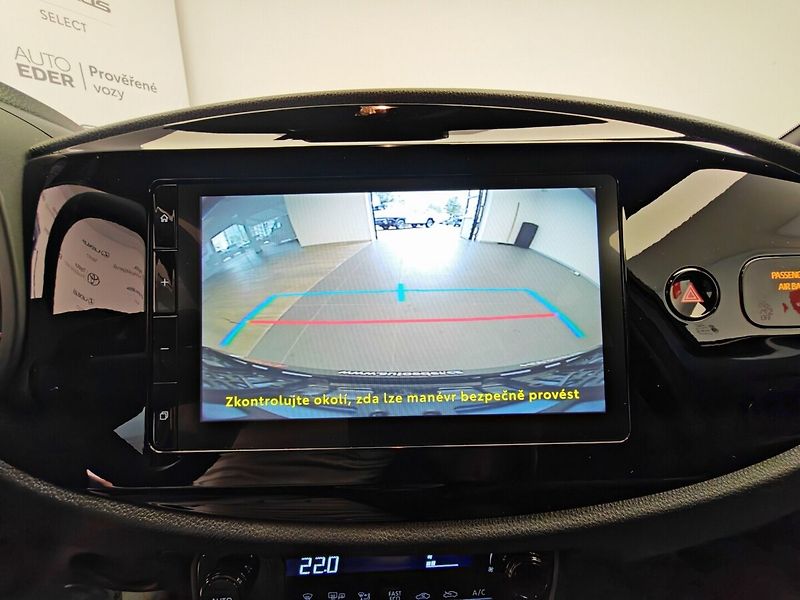 Toyota Aygo 1.5 HEV - fotka 26 z 33