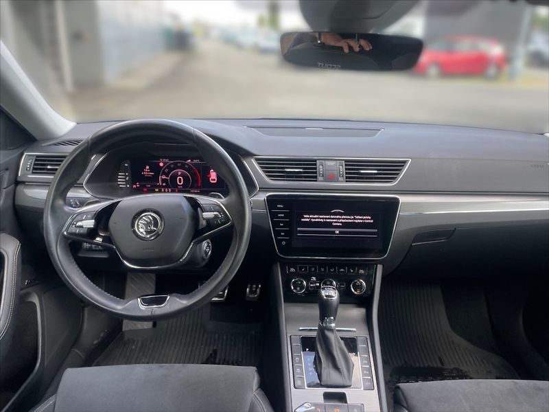 Škoda Superb 2,0 TDI 147 Scout 4x4 Aut - fotka 9 z 11