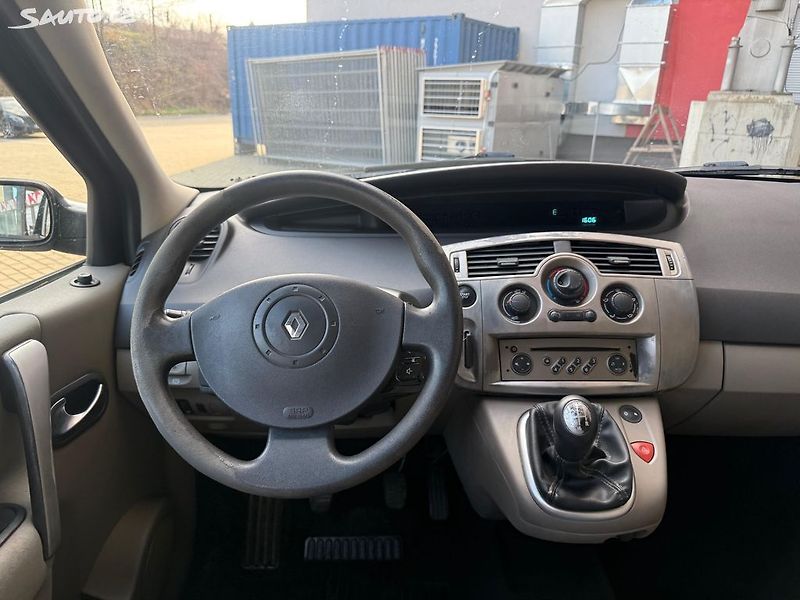 Renault Scénic (2006) 1.6i, 82kw L+Z kola - fotka 16 z 20