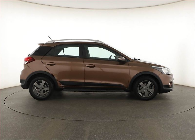 Hyundai i20 (2016) Active 1.4 - fotka 6 z 13