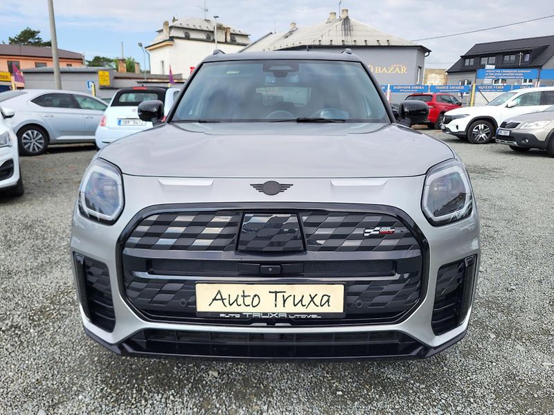 Mini Countryman SE ALL4 ELEKTRO 225kW - fotka 29 z 48