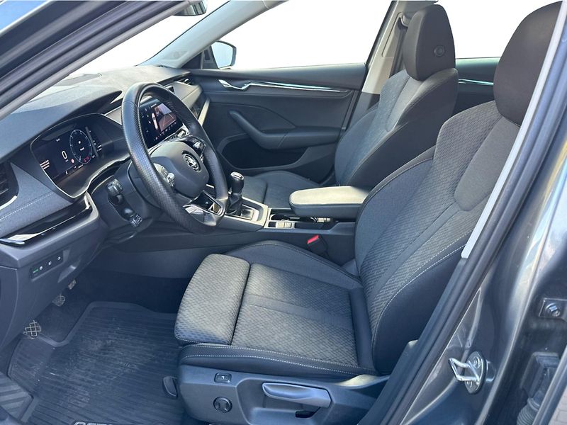 Škoda Octavia Style Plus 2.0 TDI 85kw Combi - fotka 11 z 26