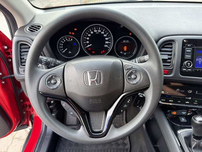 Honda HR-V 1.5 i-VTEC 96 kW 37tkm ČR - fotka 17 z 27