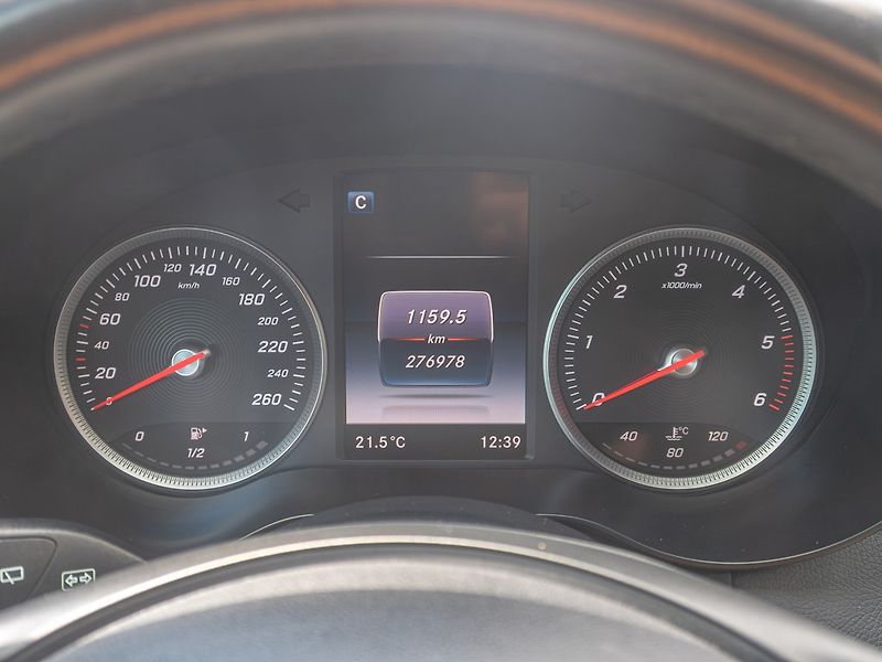 Mercedes-Benz Třídy C (2019) 220CDI LED – NAVIGACE - fotka 24 z 58