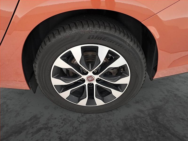 Fiat Tipo (2023) 1.5 MHEV, Automat, Serv.kniha - fotka 15 z 18