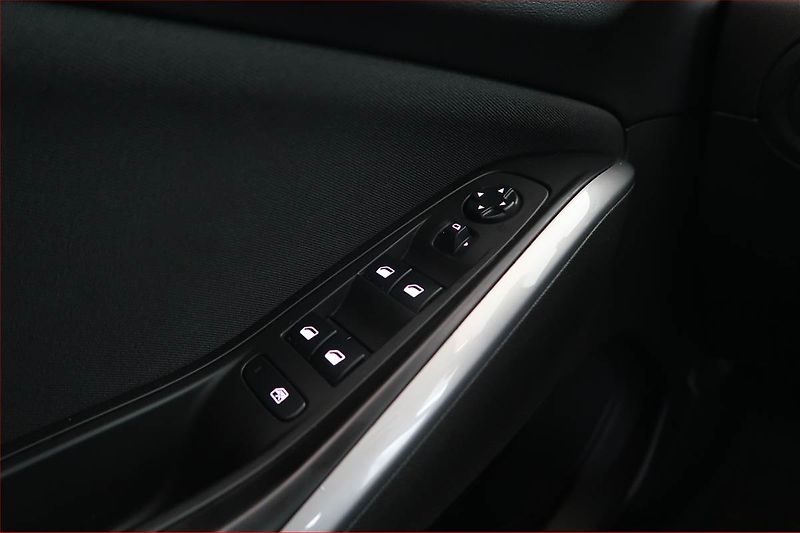 Opel Grandland X (2019) 1.2 Turbo, ČR,1.maj - fotka 16 z 17