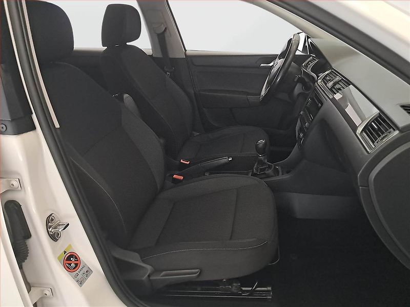 Škoda Rapid (2014) Ambition 1.2 TSI - fotka 9 z 17