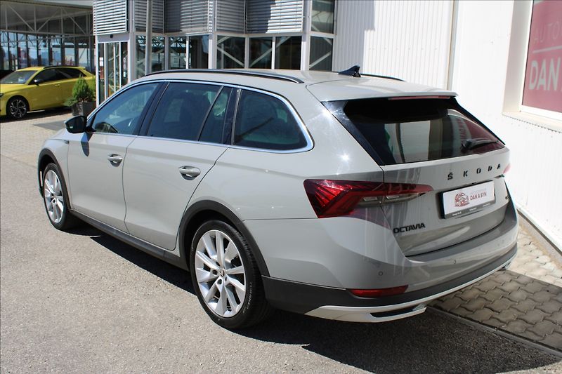 Škoda Octavia 2,0 TDI Scout 4x4 DSG 1.majite - fotka 4 z 4