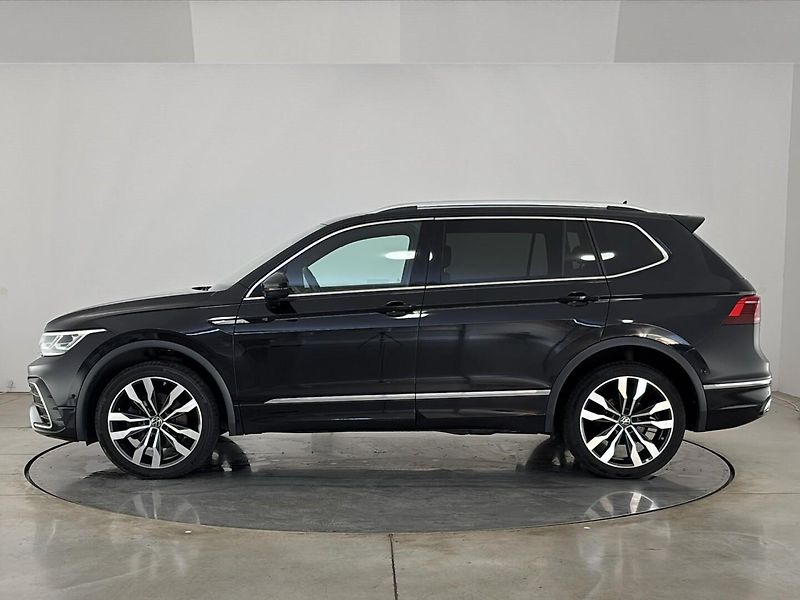 Volkswagen Tiguan R-Line 4MOT DSG - fotka 3 z 31