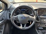 Ford Focus 1,5 Race Red 110 kW - náhled 15