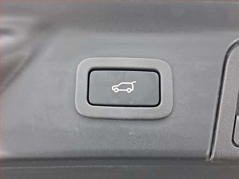 Land Rover Range Rover Velar (2018) P380 - fotka 28 z 28
