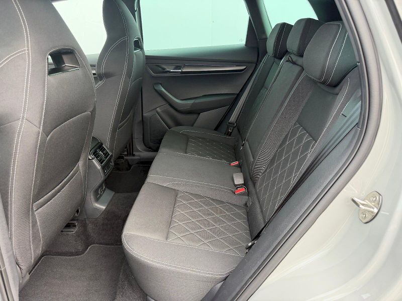Škoda Karoq (2023) 2.0 TSI 140kW DSG SportLine - fotka 24 z 35