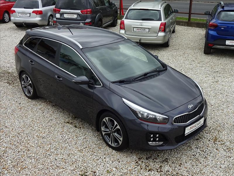 Kia Ceed 1,6 CRDi 100kW GT LINE - fotka 1 z 50