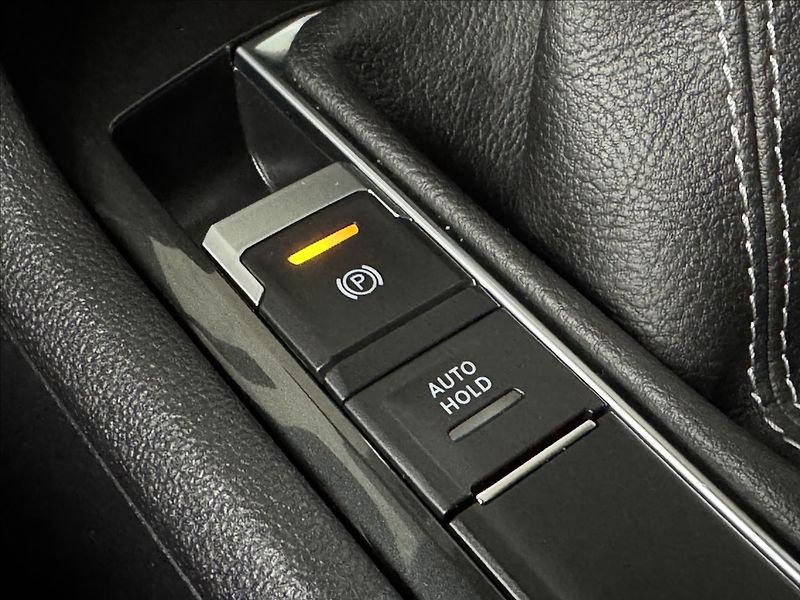 Volkswagen Tiguan 2,0 TDi  DSG R-Line IQ Light K - fotka 39 z 46