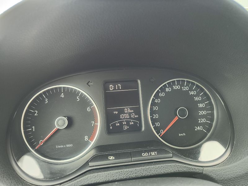 Volkswagen Polo (2009) 1.4 63KW/AC/PDC/ALU/VYHŘ.SEDAD - fotka 26 z 42