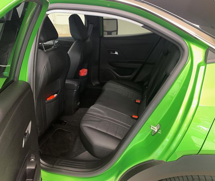 Opel Mokka E, Ultimate, 100 kW - fotka 11 z 32