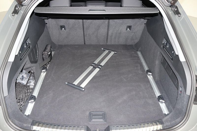 Audi A6 Avant TDI quattro 150 kW Stronic - fotka 13 z 24