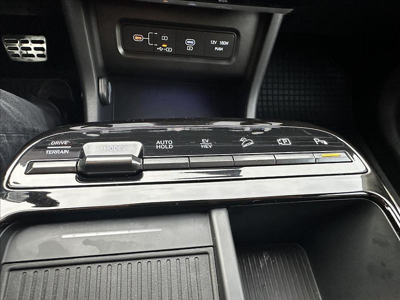 Hyundai Tucson 1,6 PHEV 4WD N-line Styl Prem. - fotka 16 z 18