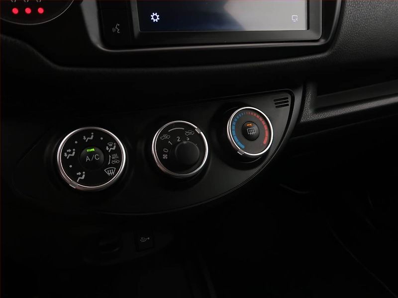 Toyota Yaris (2020) 1.5 Dual VVT-i, Serv.kniha - fotka 16 z 18