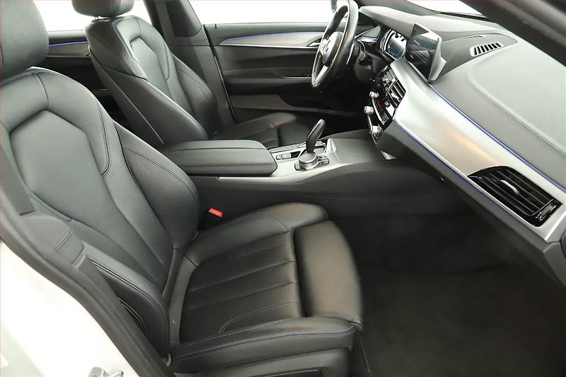 BMW Řada 6 (2018) 630d xDrive GT - fotka 7 z 21