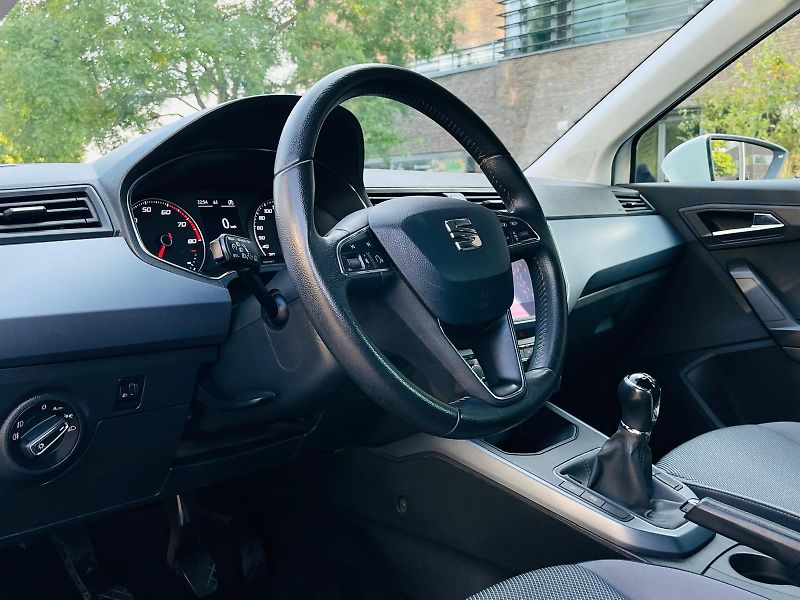 Seat Arona 1.0TSI 85KW 1.MAJITEL SENZORY  - fotka 28 z 46