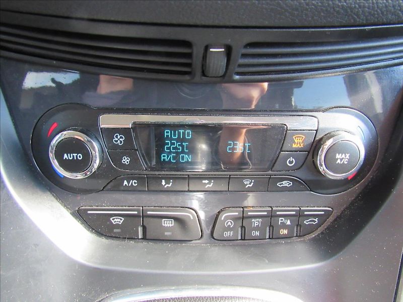 Ford Kuga 1,5 110kW 4x2 - fotka 19 z 36