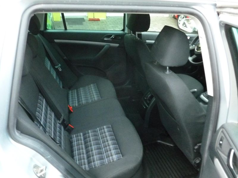 Škoda Octavia 1.4TSI TAŽNÉ,DIGI KLIMA - fotka 21 z 22
