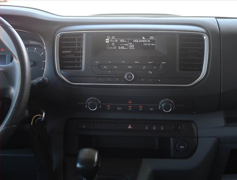 Peugeot Expert (2017) 1.6 BlueHDi, Bus, 6Míst, ČR - fotka 12 z 17