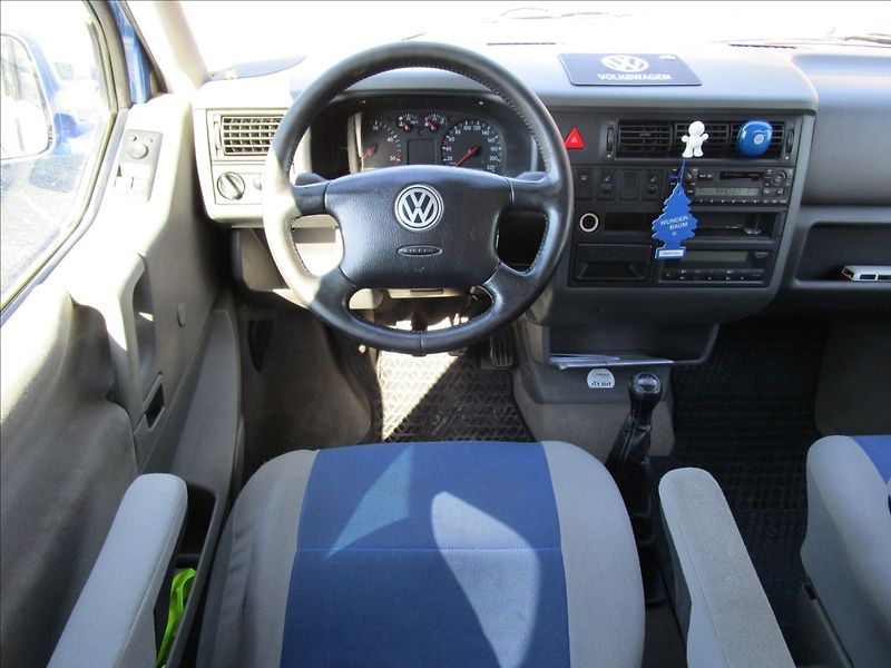 Volkswagen Multivan 2.5TDi 111kW, Atlantis, 7 míst - fotka 13 z 53