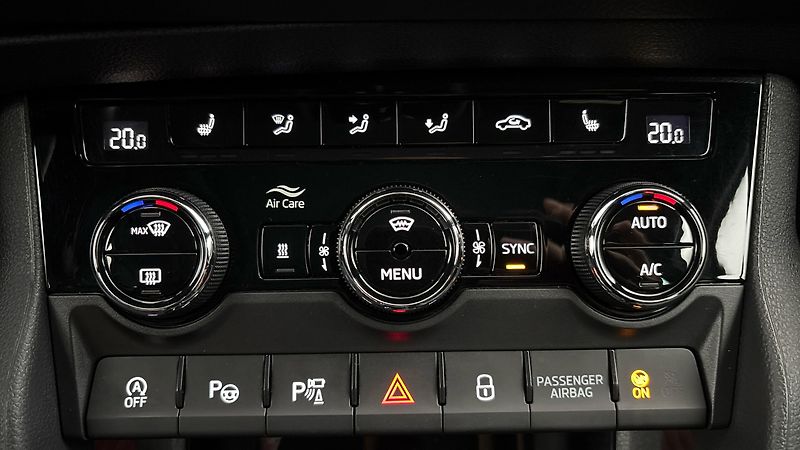 Škoda Kodiaq 2.0 TDI DSG 4x4 Sportline Excl - fotka 13 z 35