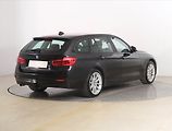 BMW Řada 3 (2017) 318 d, Kůže, Navi, Tempomat - náhled 4